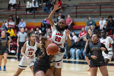 North hosted Roosevelt and East hosted Lincoln for a night of DMPS boys and girls basketball games on Tuesday, December 17th. The girls ended with lopsided scores while the boys worked through tied scores throughout both games, but the away teams won every game to improve their records.