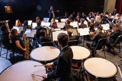 Lincoln’s 2025 Fine Arts Night: Artists, musicians, and actors entertained guests at Lincoln’s annual Fine Arts Night on Monday, February 3rd. Starting in the commons area with theatre, band and choir performances, the crowd moved to the auditorium to finish the evening with intricate music performed by the chamber choir and chamber orchestra.